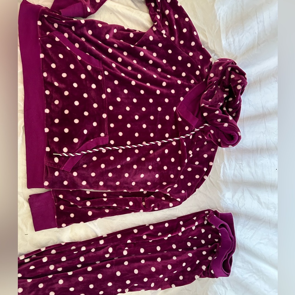 Cozy purple polka dotted sweat suit. Top has pockets and draw strings